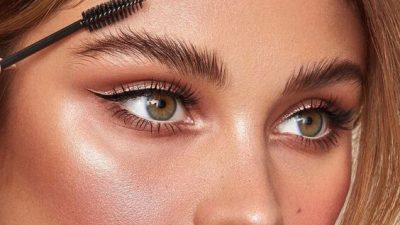 Kaş laminasyonu nedir, nasıl yapılır? Kaşların yukarı taranarak şekillendirilmesini sağlayan